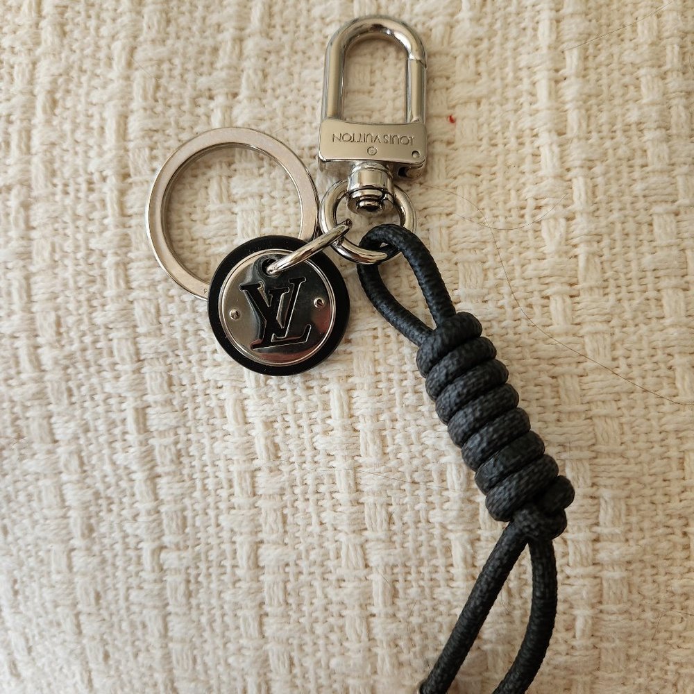 Louis Vuitton Leather rope keyholder